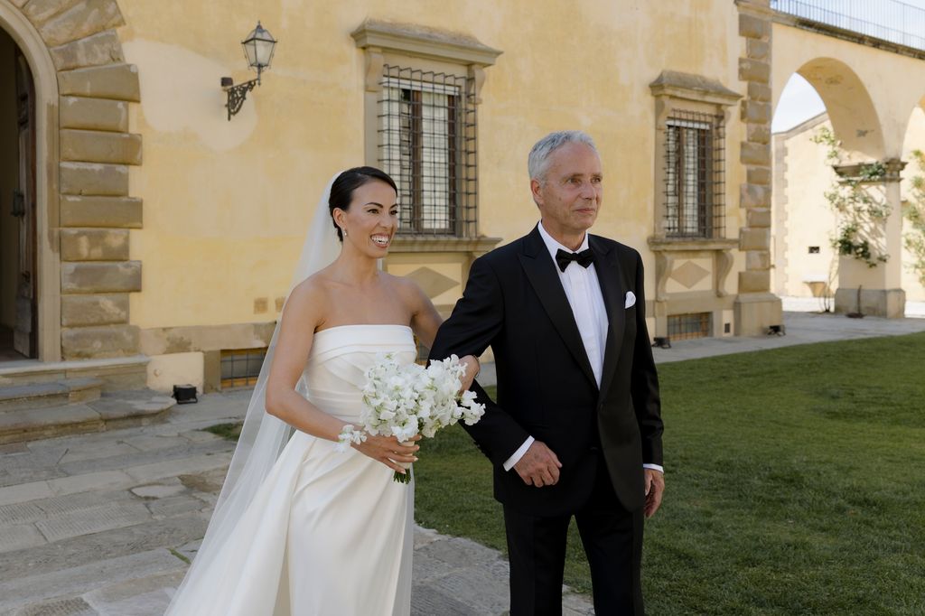 “My bridal bouquet was made up of white sweet peas which symbolise gratitude tranquillity and big life changes.”