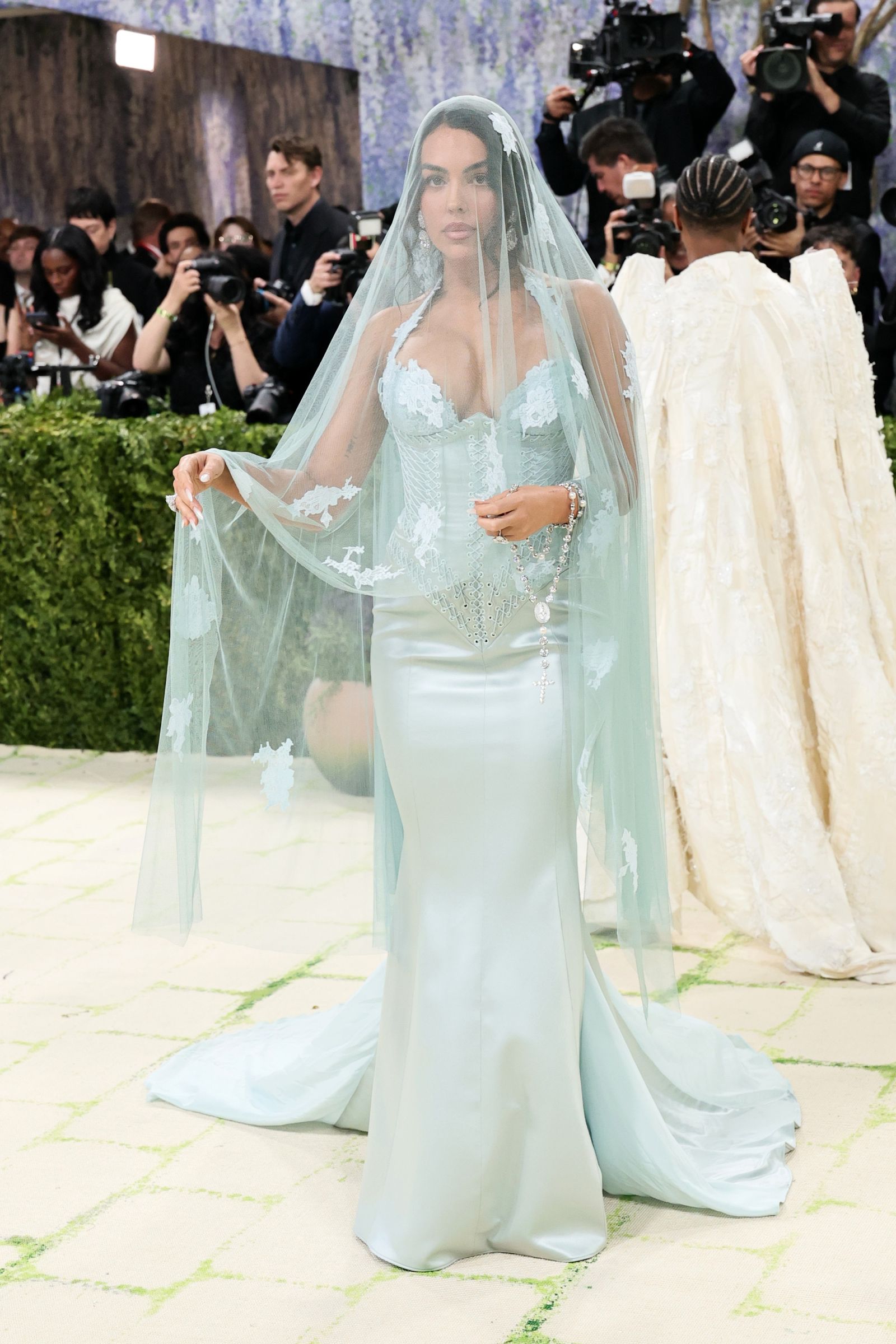 Georgina Rodríguez en la Met Gala 2026 con un vestido de Ludovic de Saint Sernin.