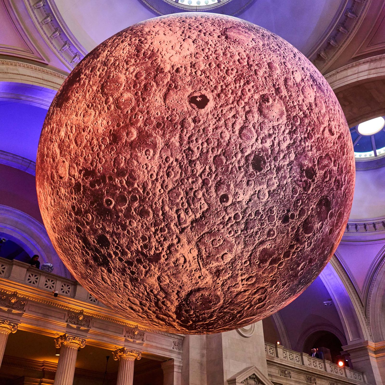 The Story Behind the 2026 Met Gala’s Dazzling Full Moon Centerpiece