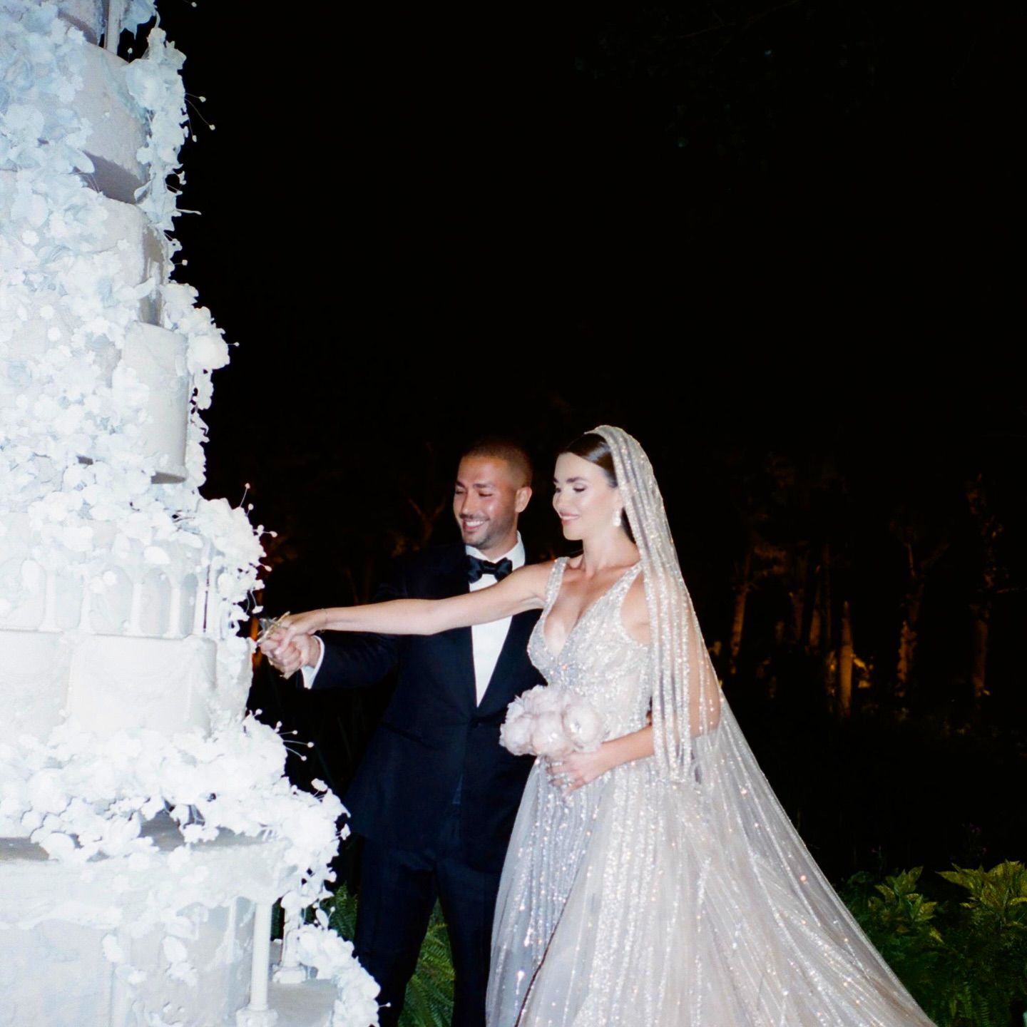 Can The Traditional Wedding Cake Be Replaced?